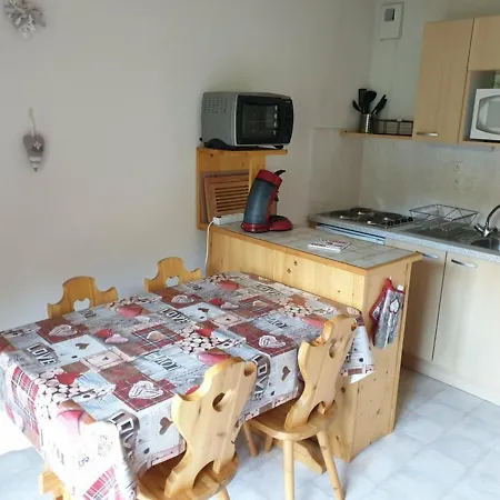 Apartment Cosy Avec Balcon, Parking Et Depart Skis Aux Pieds A - Fr-1-573-48